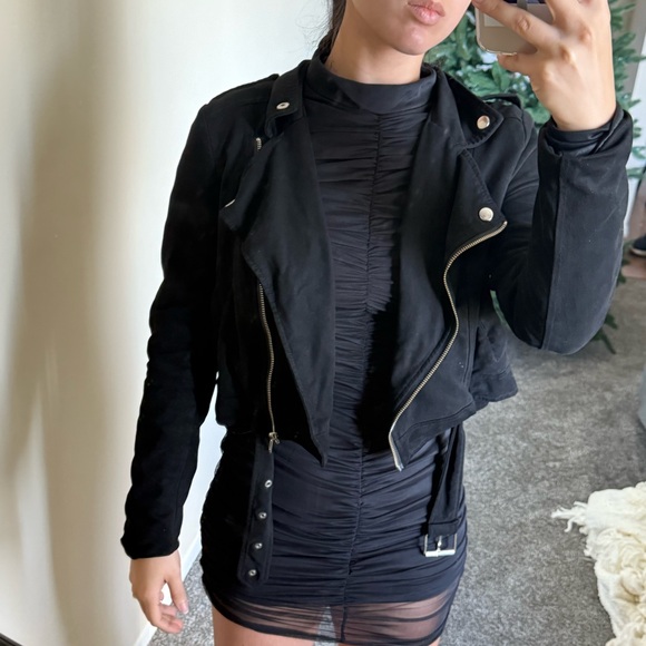 LIKE NEW MISSGUIDED SUEDE JACKET - Picture 3 of 4